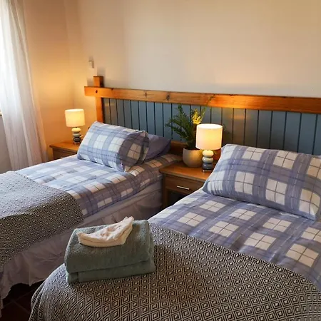 Prázdninový dům 4 Bedroomed Holiday Close To The Beach *