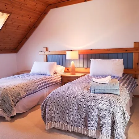 4 Bedroomed Holiday Close To The Beach Waterville